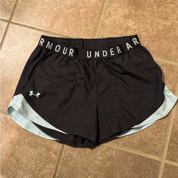 Under Armor Shorts - Picture 2 of 2